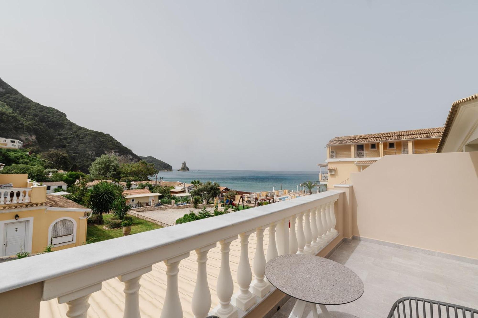 Sea Breeze Hotel & Apartments Agios Gordios  Esterno foto